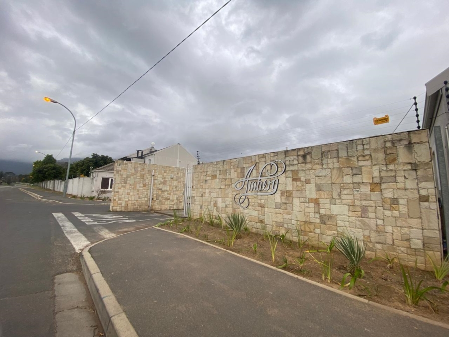 To Let 3 Bedroom Property for Rent in Klein Drakenstein Western Cape